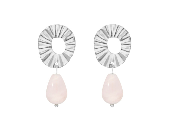 Trendy pearl earrings pink