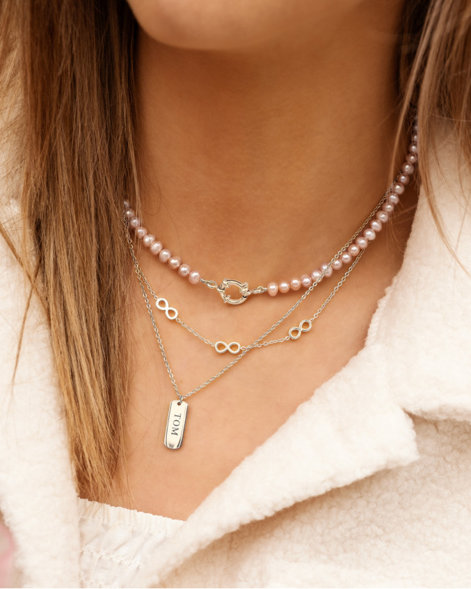 Zilveren necklaceparty met parels