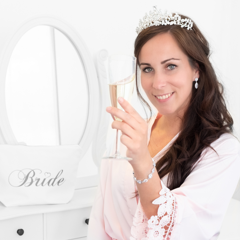 Accessoire met bride op de toilettas