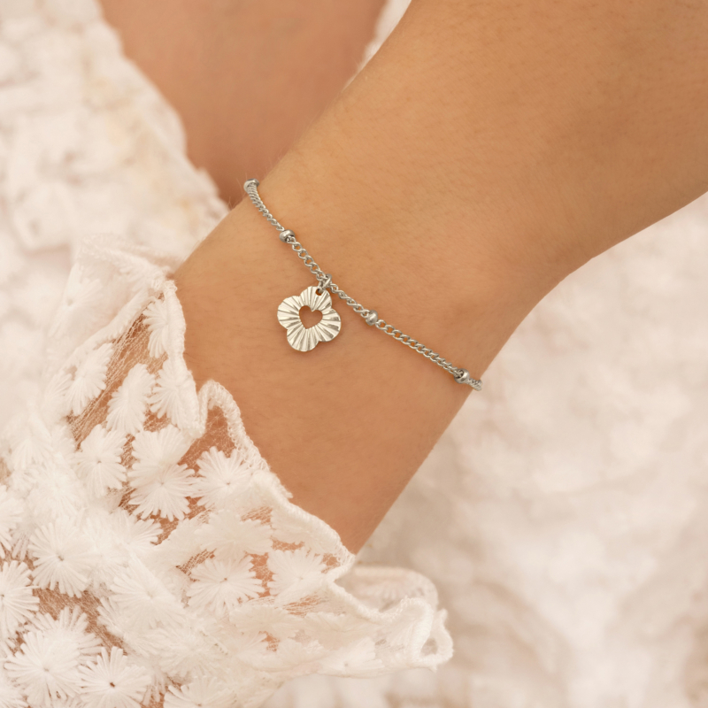 Clover heart bracelet