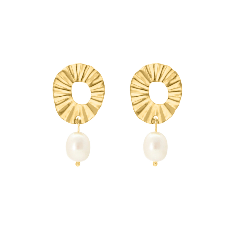 Trendy pearl earrings white goudkleurig