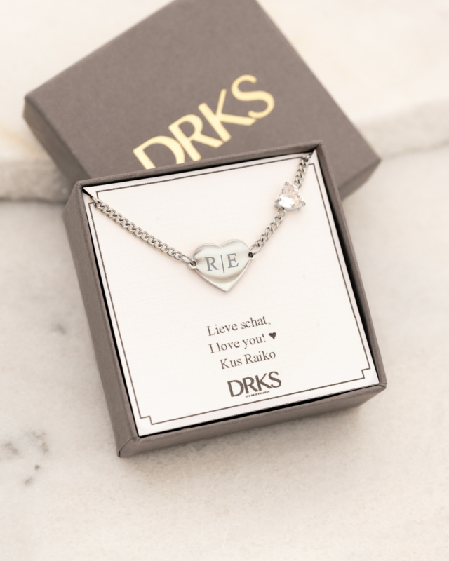 Graveerbare ketting zilver met hartje in DRKS doosje