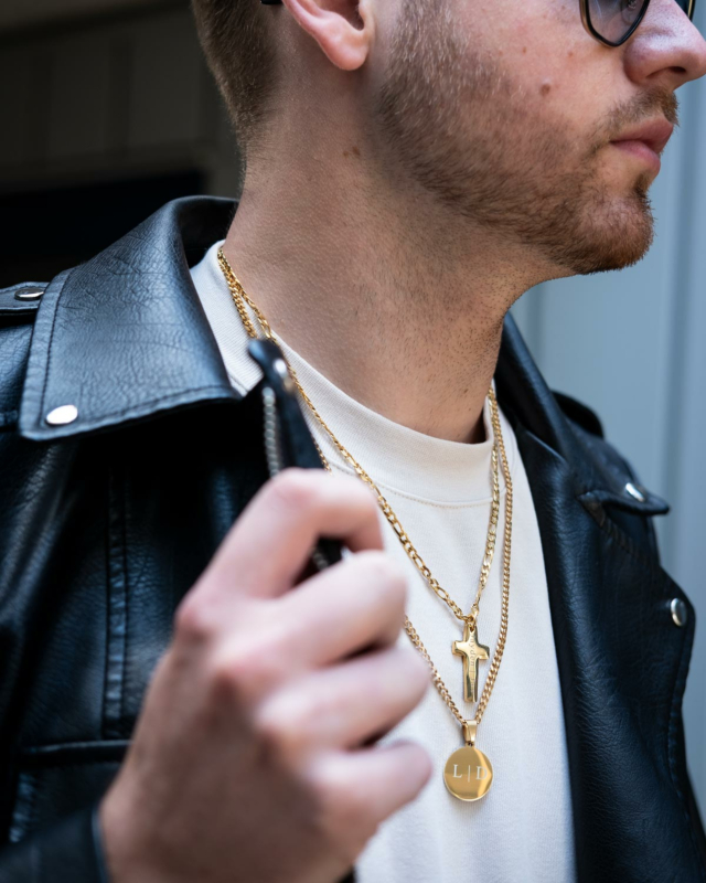 Kruis ketting personaliseren man goud kleurig