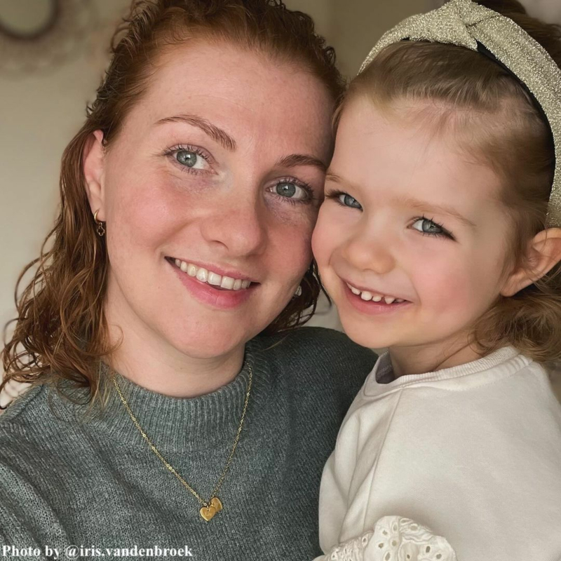 Mama hartjes ketting met namen kleur zilver