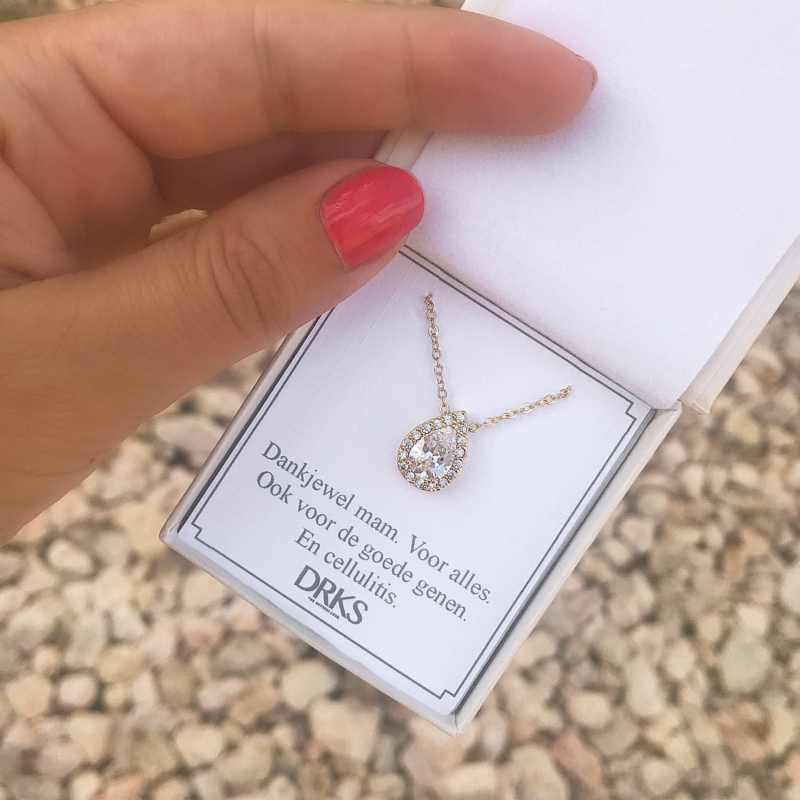 Mooie gouden daily luxury ketting in een sieradendoosje