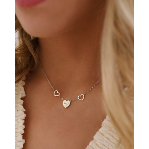 Initial ketting with triple love