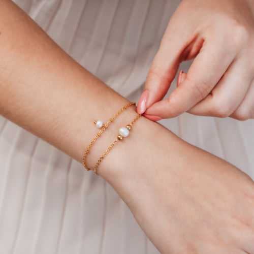 Minimalistische Armband met Pareltje Goud Kleurig