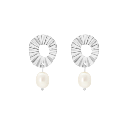 Trendy pearl earrings white