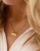 Gouden ketting met naam muntjes