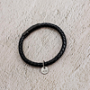 Stoere armband met een leren band om te kopen