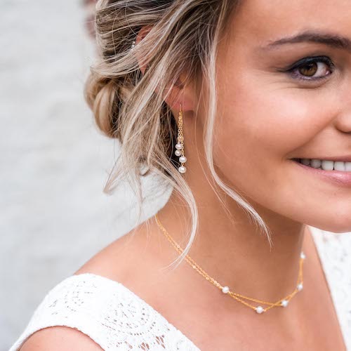 Wedding wednesday: minimal jewelry!